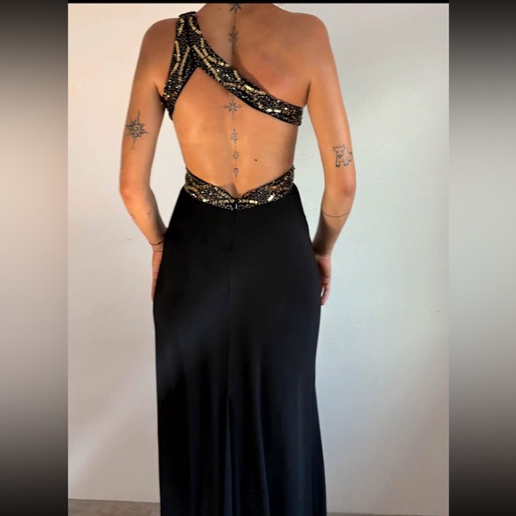 Betsy & Adam One-Shoulder Sequined Gown - Picture 2 of 4